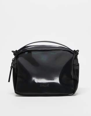 14100 waterproof cross body box bag in black