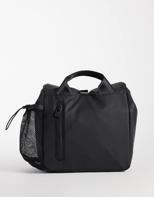Rains 14450 waterproof large lunch bag in black, 4 of 4