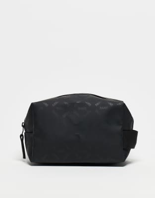 Rains - 15580 - Kleiner wasserdichter Kulturbeutel in Schwarz mit gleichfarbigem Logo