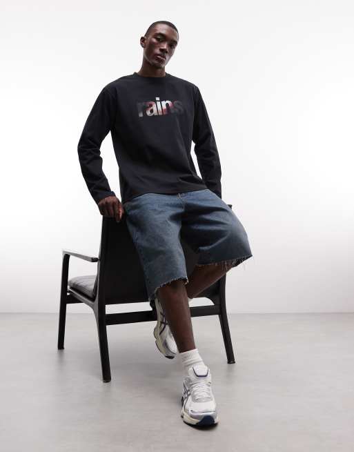 Rains - 41510 - Sort langærmet T-shirt med grafisk logo og afslappet pasform, 2 af 5