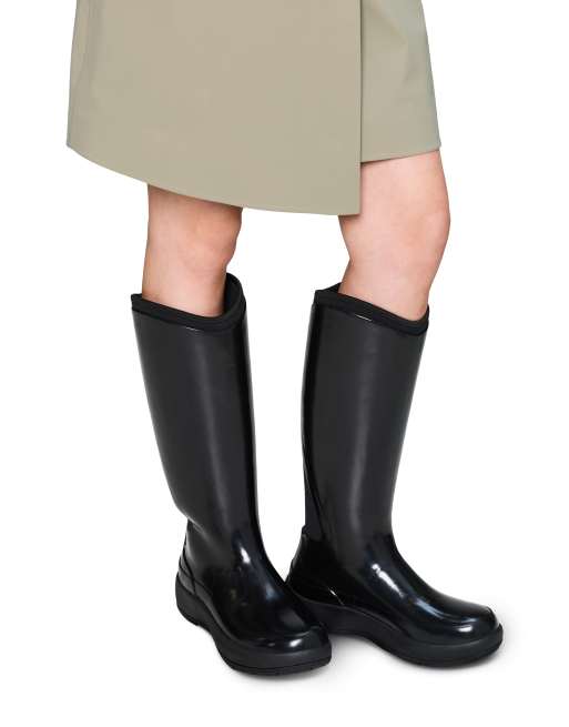 Rains 70220 waterproof rubber knee high boot in black gloss, 2 of 4