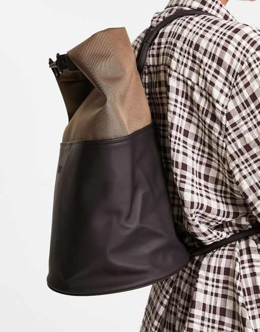 Rains - Borsa a secchiello piccola nera color block