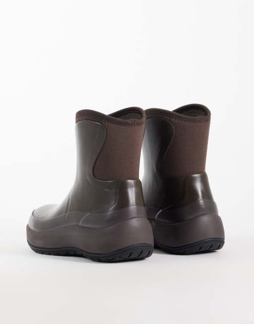 Rains - bota media impermeable de goma en marrón, 4 de 4