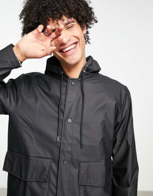 Rains Cappotto corto con cappuccio, colore nero ASOS