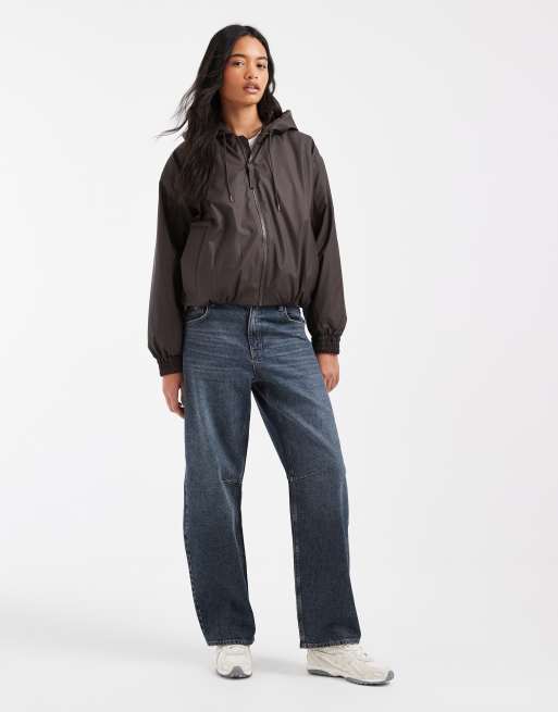 Rains - cazadora bomber con capucha aislante impermeable Lohja en marrón, 2 de 4