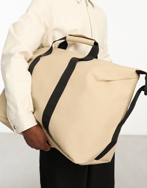 Rains Hilo Kleine weekendtas in beige ASOS