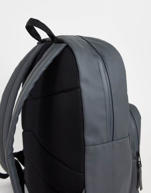 Rains rucksack in dark grey , 4 of 4