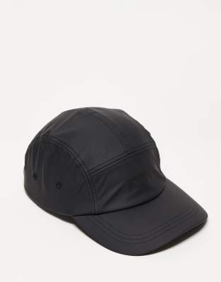 Rains Showerproof 5 Panel Cap In Black