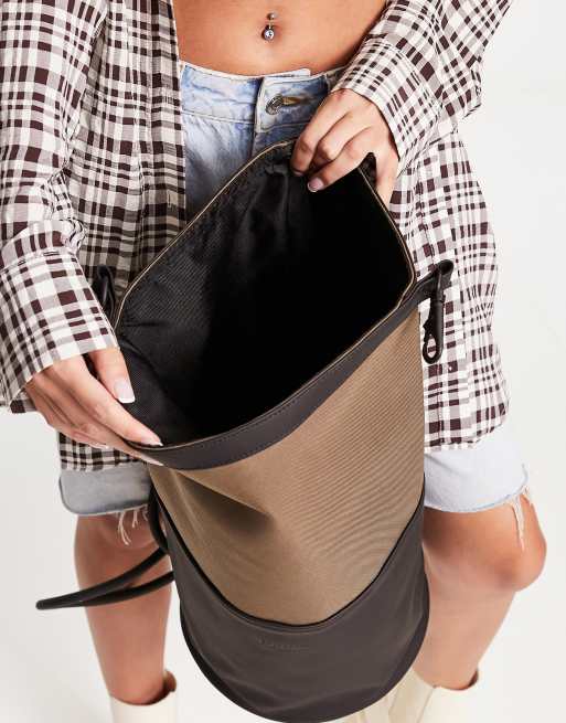 RAINS BUCKET SLING BAG MINI - WOOD