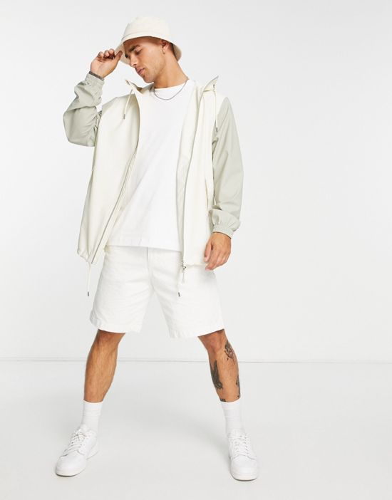 https://images.asos-media.com/products/rains-storm-breaker-jacket-in-gray/202966616-4?$n_550w$&wid=550&fit=constrain