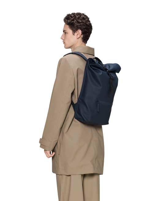 Rains unisex waterdichte rolltoprugzak in marineblauw, 4 van 5