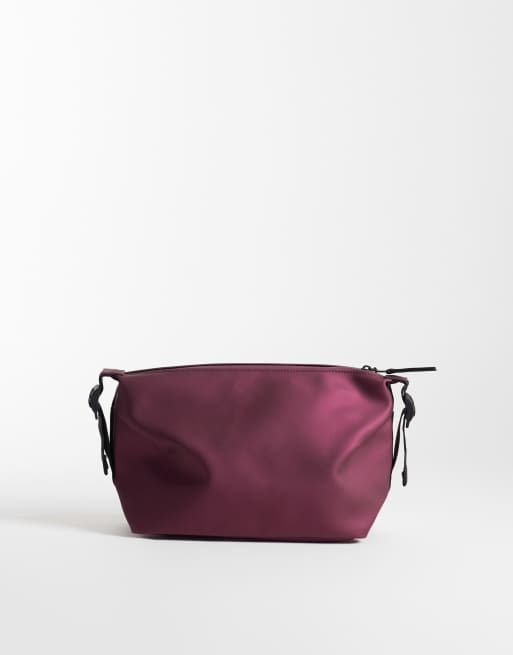 Rains x ASOS exclusivo Hilo neceser impermeable en granate, 3 de 3