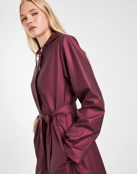 Rains x ASOS exklusiv 12040 vattentät A-linjeformad lång jacka med skärp i burgundy - view 1