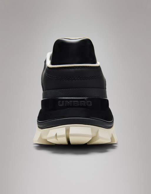 Rains X Umbro - Sneakers met logo in zwart met witte details, 5 van 5