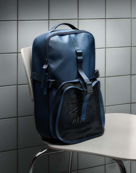 Rains x Umbro – Transfer – Wasserdichter Utility-Rucksack in Blau - view 1