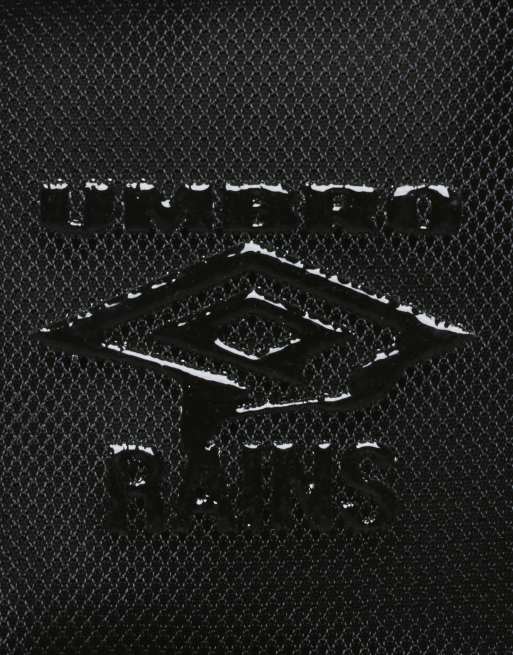 Rains X Umbro - Transfer - Waterbestendig utility rugzak in zwart, 4 van 4