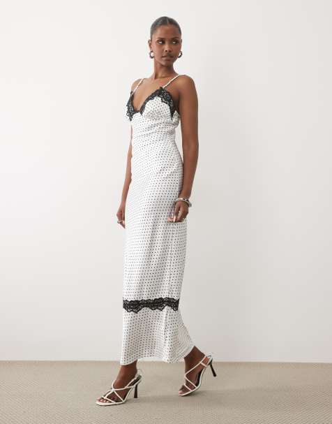 Rare London – Camisole-Maxikleid aus Satin mit Punktemuster und Spitzendetail am Dekolleté - view 1