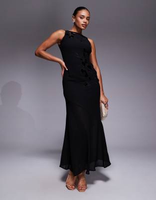 Rare London - Hochgeschlossenes Maxikleid in Schwarz mit floralen, bestickten Cut-out-Details