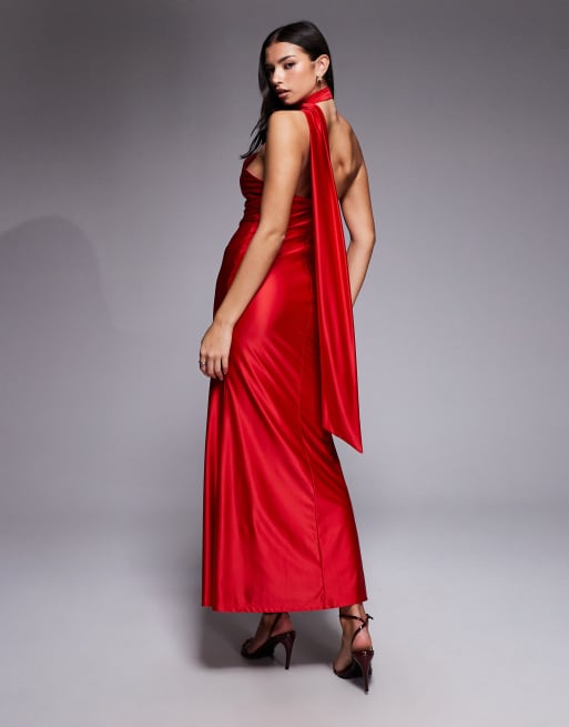 Rare London - Maxi jurk van stretchsatijn met asymmetrisch sjaaldetail in rood, 2 van 4