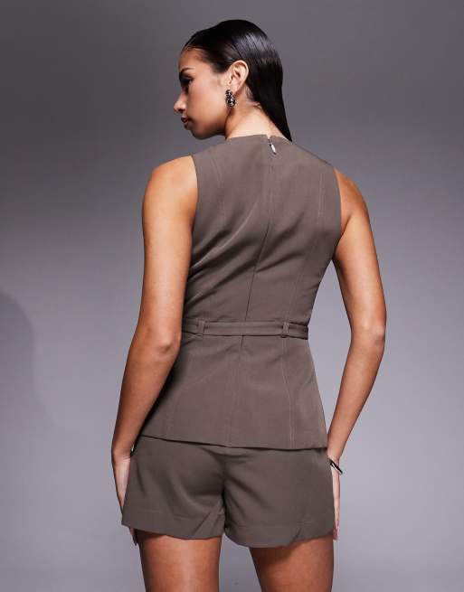 Rare London - Mokkafarvet 2-i-1-playsuit med bælte, 4 af 4