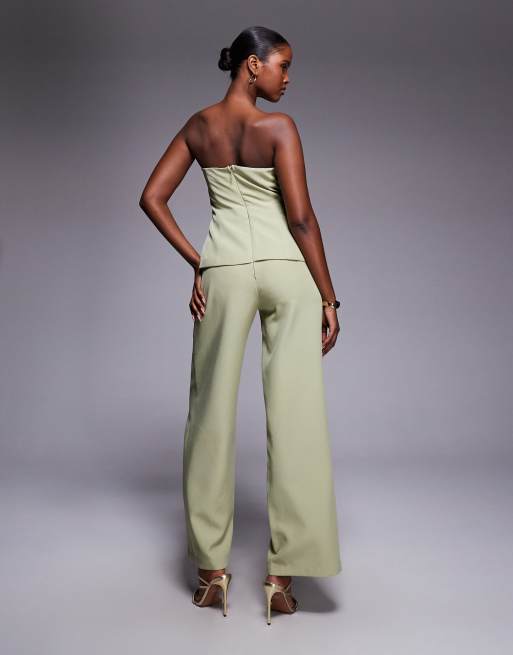 Rare London – Olivgrön, tvättad jumpsuit i bandeaustil med uddkantad fåll, 3 av 4