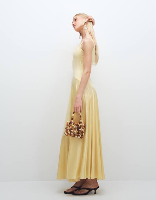 Rare London – Satin-Maxikleid in Gelb mit tiefer Taille und U-Ausschnitt, 2 von 7
