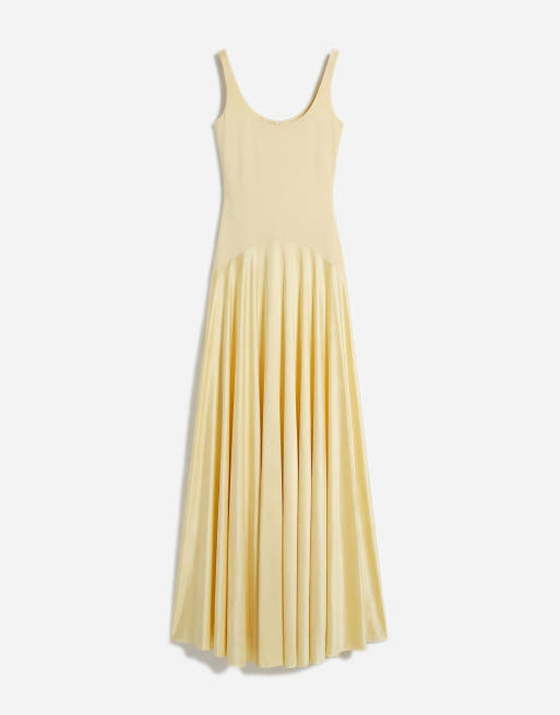 Rare London – Satin-Maxikleid in Gelb mit tiefer Taille und U-Ausschnitt, 5 von 7