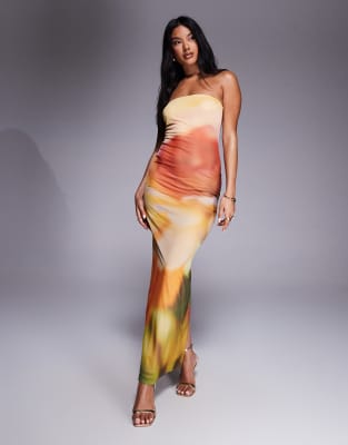 Rare London - Trägerloses Netzstoff-Maxikleid mit verschwommenem Blumenmuster in Orange-Bunt