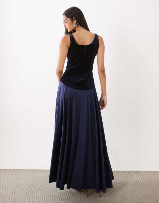 Rare London vestito maxi con gonna in velluto e satin, scollo rotondo, lucido, navy, 4 di 4