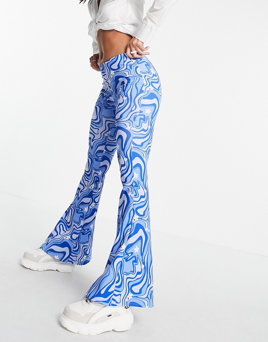 фото Расклешенные брюки с завышенной талией и волнистым принтом vintage supply-голубой