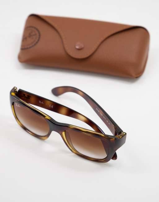 Ray-Ban 0RB4194 wayfarer sunglasses, 3 of 4