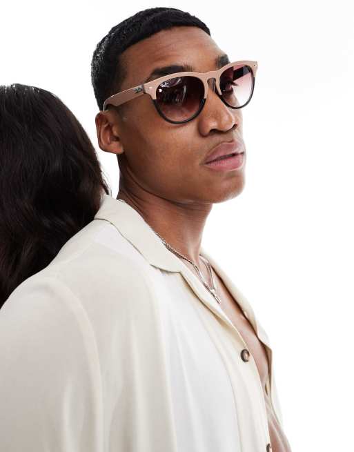 Ray-Ban – Iris – Beżowo-szare okulary przeciwsłoneczne