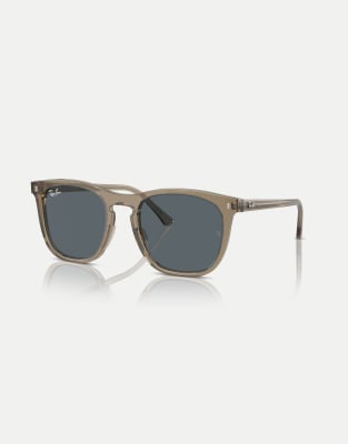 Ray-Ban - Rb2210 - Eckige Sonnenbrille in transparentem Braun mit blauen Gläsern