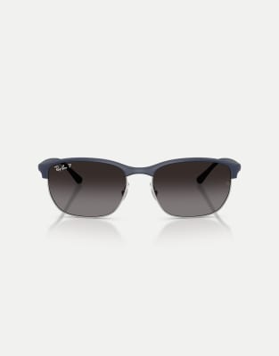 Polarised 4