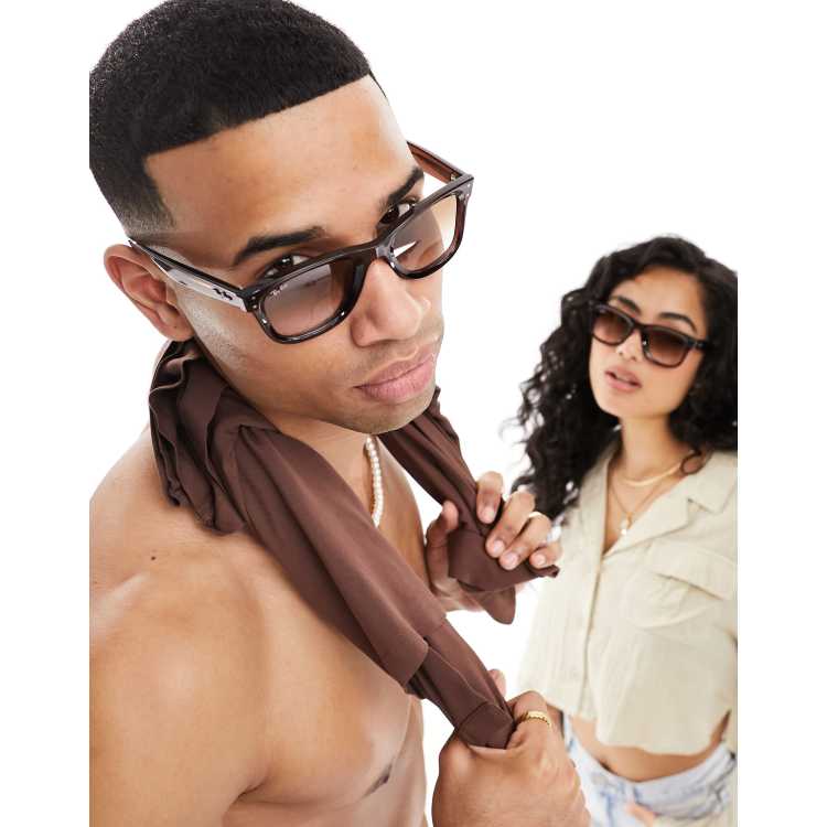 Ray Ban New Wayfarer Brown Gradient On Face Ray-Ban RB2132 NEW