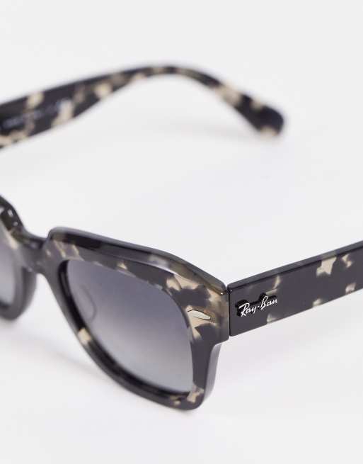 Ray-Ban – State Street – Eckige Sonnenbrille in Schwarz/Grau im Schildpattdesign, ORB2186, 2 von 4