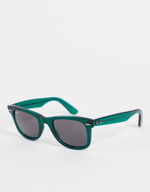 Ray Ban Wayfarer classic sunglasses with gray lens in green