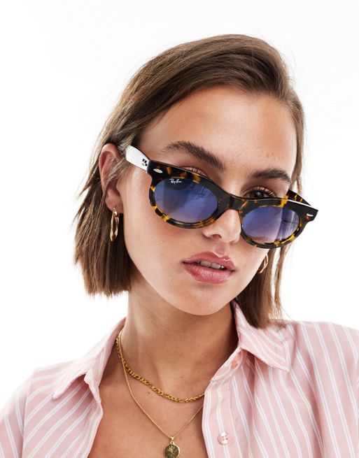 Ray-Ban Wayfarer oval sunglasses in light tortoiseshell