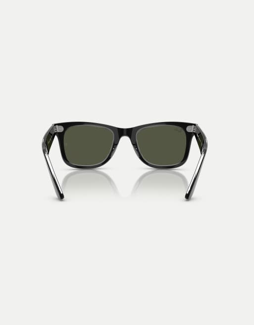 Ray-Ban Wayfarer square sunglasses with green lens in black on transparent, 2 of 3