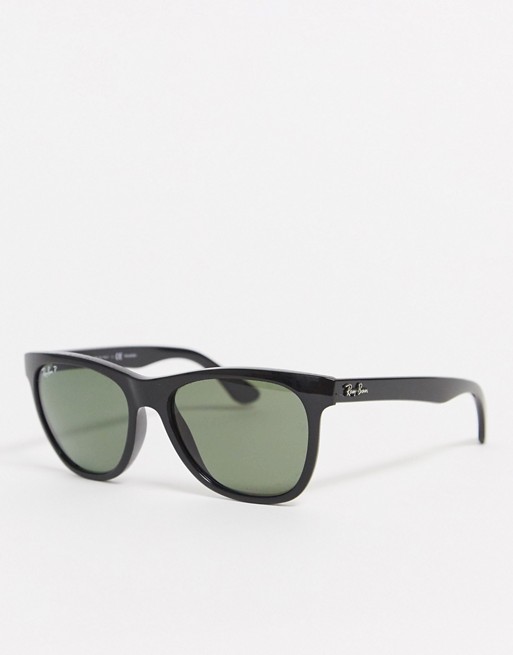 Ray Ban wayfarer sunglasses in black