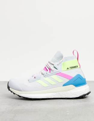 фото Разноцветные кроссовки с голубыми вставками adidas outdoors terrex prime free hiker-белый adidas performance