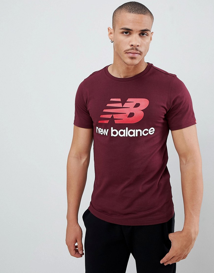 Rød t-shirt med logo MT83530_NBY fra New Balance