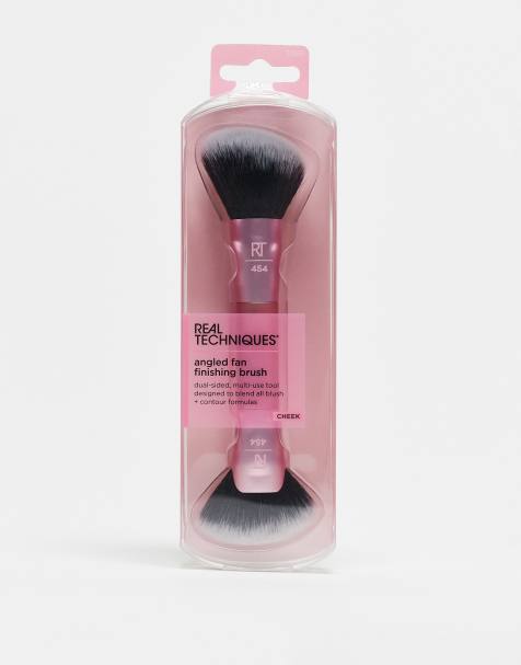 Real Techniques – Angled Fan Finishing Brush – Abgewinkelte Fächer-Finishbürste - view 1