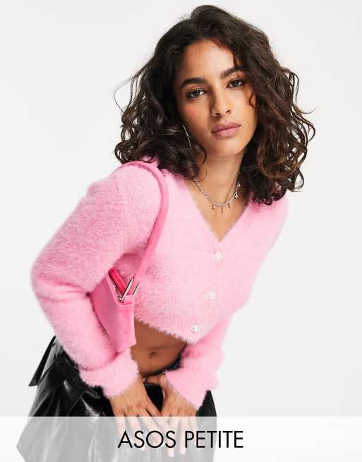 Rebeca corta rosa con cuello de pico y botones de strass de ASOS DESIGN Petite