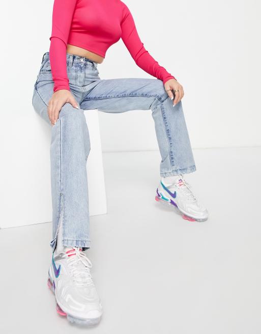 Rebellious Fashion - Blegede blå jeans med sliddetaljer og slids