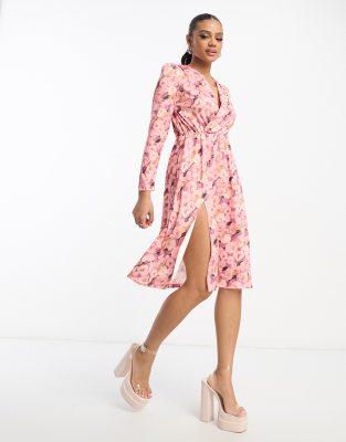 rebellious fashion - rosa mönstrad midiklänning med omlottdesign framtill