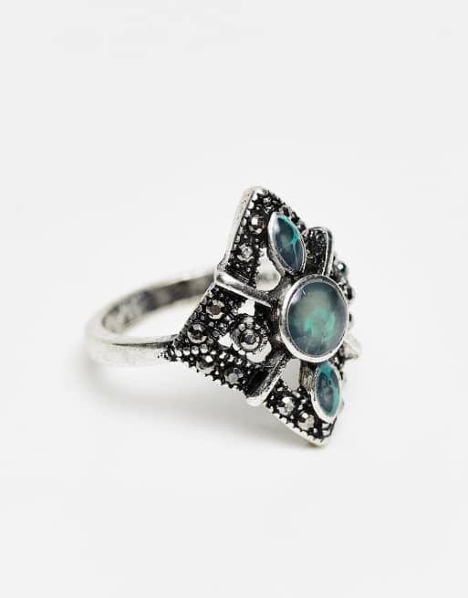 Reclaimed Vinatge boho stone ring with green stone