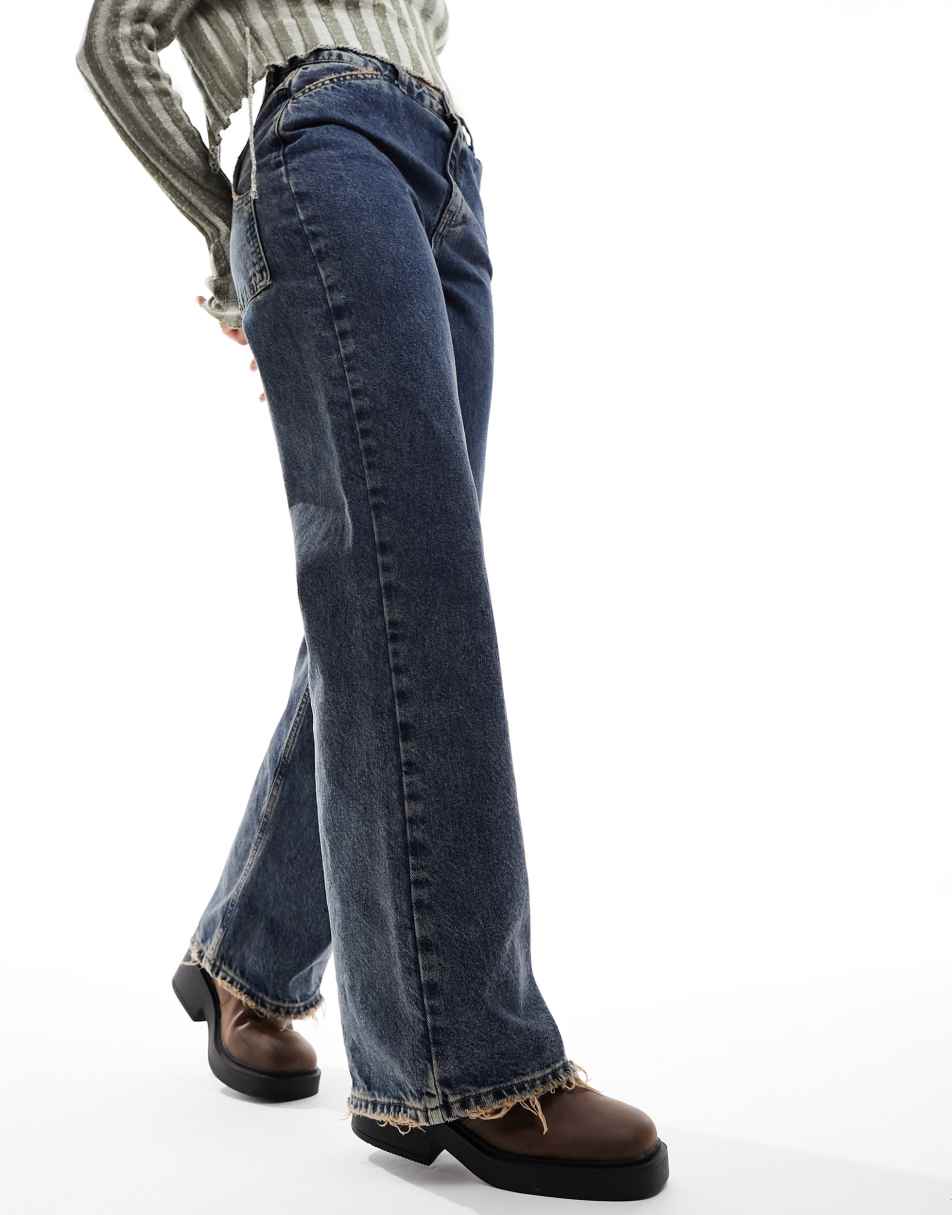 Reclaimed Vintage 00's baggy jean in dark dirty blue wash