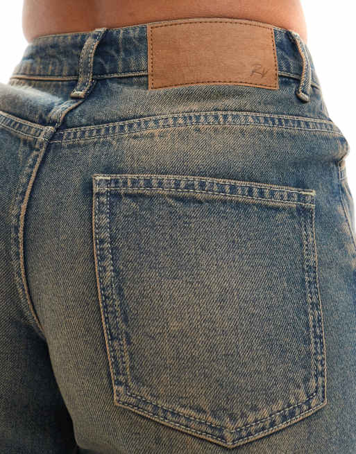 Reclaimed Vintage 00s baggy wide jean in washed blue, 3 of 5
