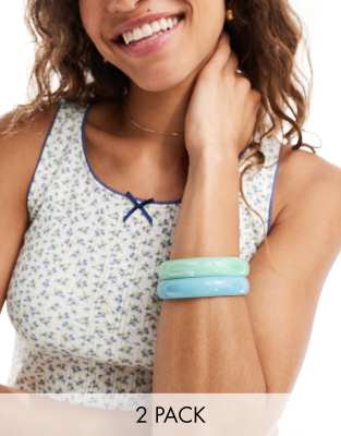 Reclaimed Vintage – 2er-Pack Armreifen in Blau und Grün, unisex